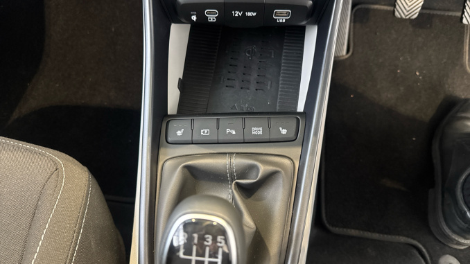 Hyundai i20 1.0T GDi 90 Tech Line 5dr Petrol Hatchback - Image 30